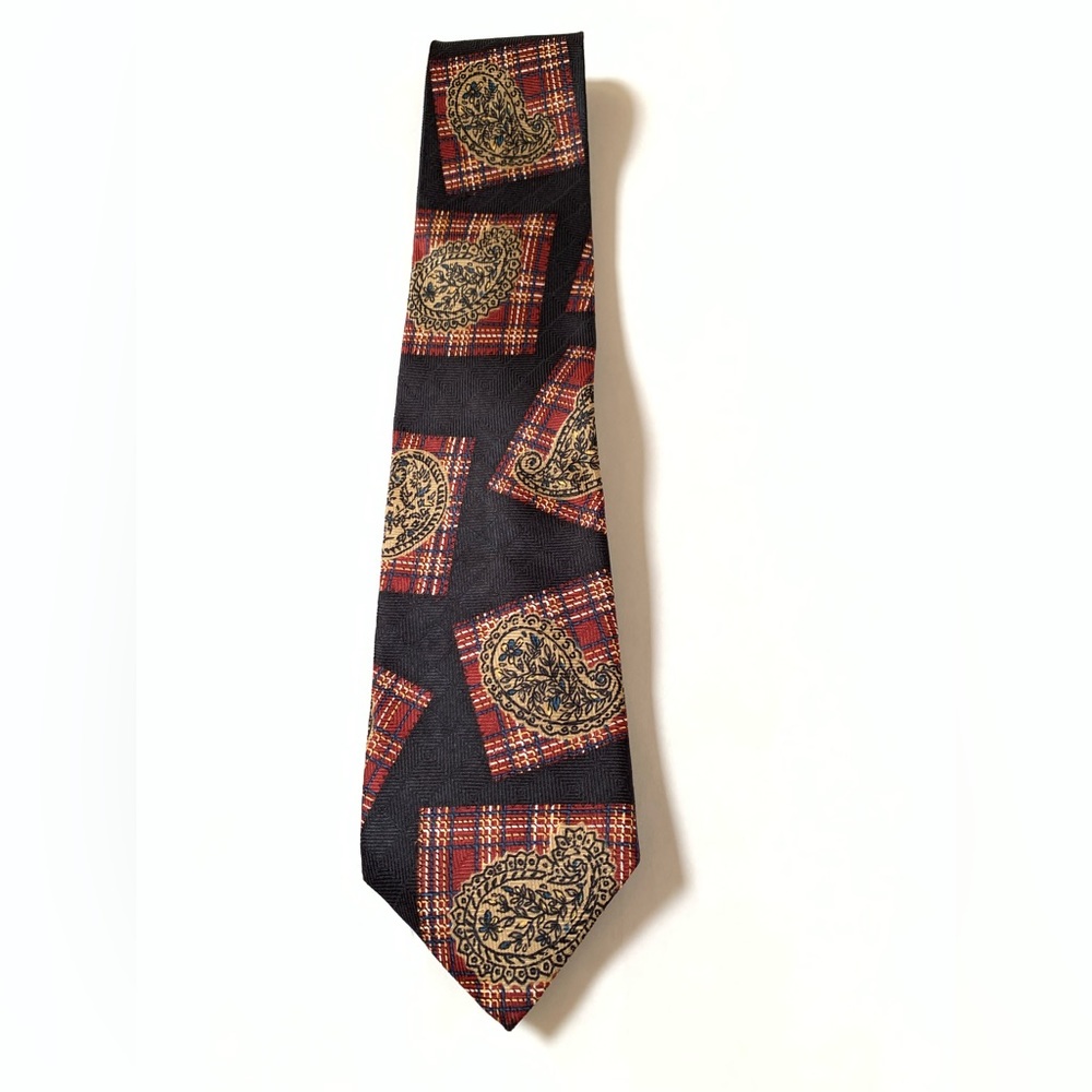 Claiborne Men’s Tie 100% Italian Silk Black Red Paisley